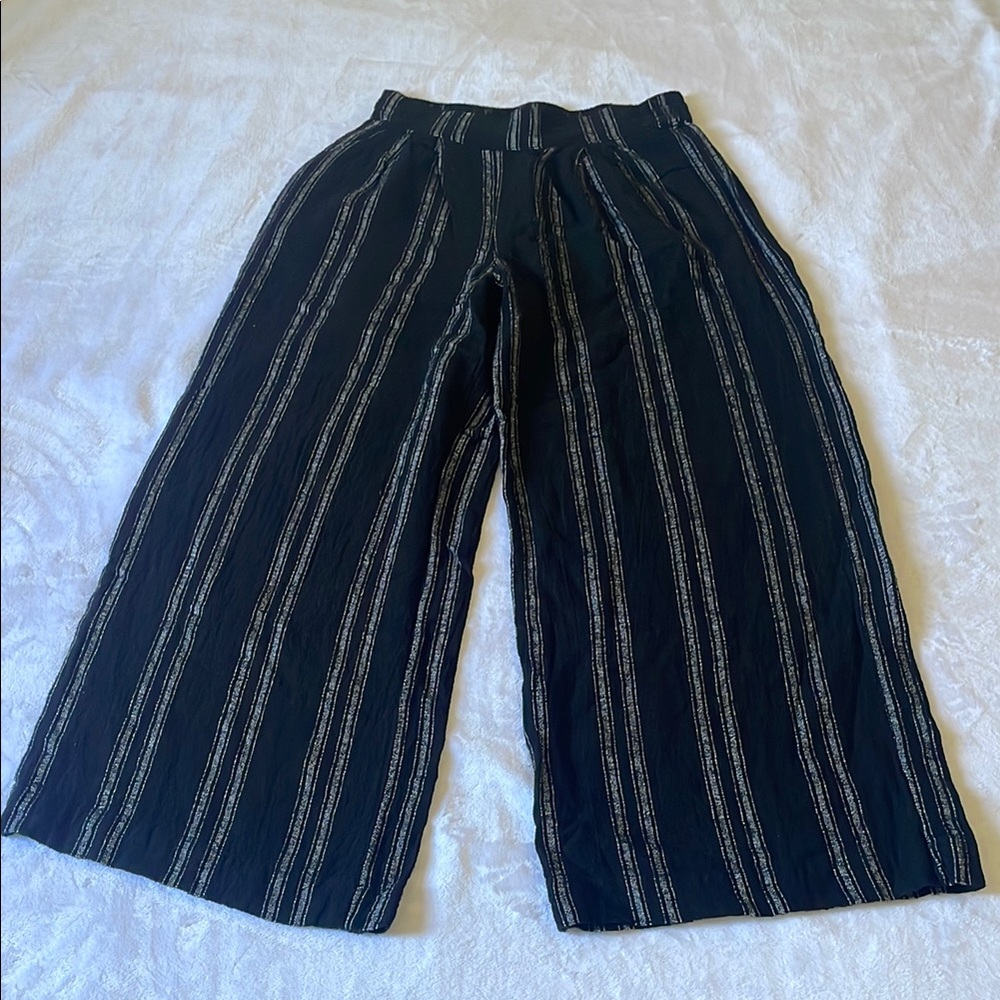 Tribal jeans-Black and White Striped Wide-Leg Pants. used in good condition